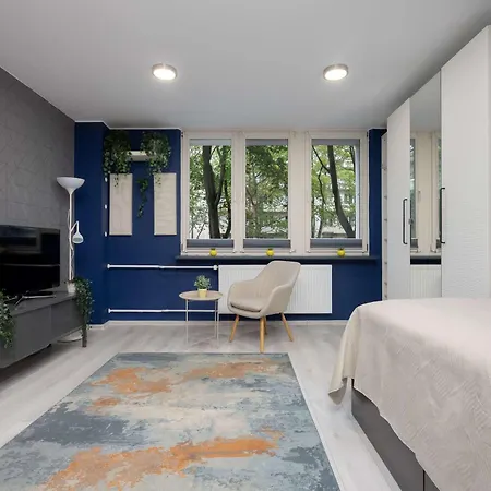 Stylish For 2 Guests In With Remote Work Space By Renters *
