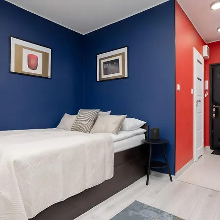 Stylish For 2 Guests In With Remote Work Space By Renters Apartman Varsó