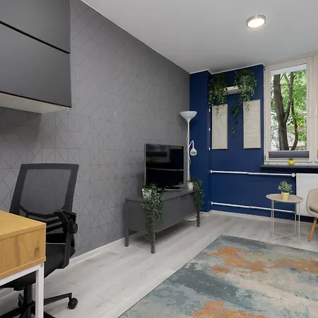 Apartman Stylish For 2 Guests In With Remote Work Space By Renters Varsó